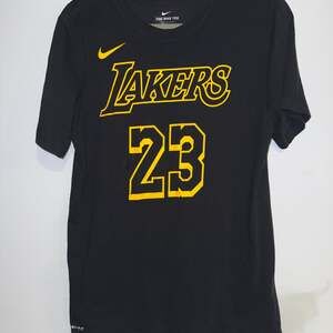 Nike LeBron James Los Angeles Lakers Dri-FIT‎ T-Shirt - Black-Large